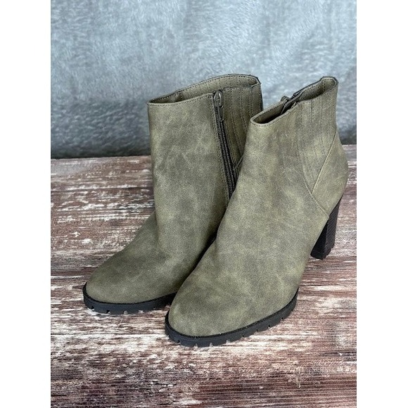 Kelly & Katie Shoes - Kelly & Katie Olive Green Ankle Boots Women's Heel Booties Lug Sole Size 6.5M